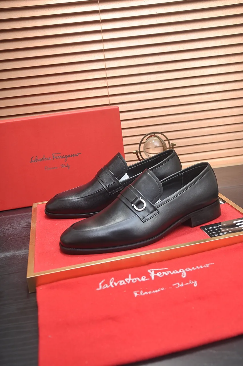 Men's shoes 💰520💶【Ferragamo/Ferragamo】The latest model in the counter. Original imported high-quality cowhide with open sides + imported 🐂 water-dyed cowhide lining + original luxury metal buckle + original combination outsole. No pressure for comparison. 38--45 (45 is custom-made and cannot be returned or exchanged)